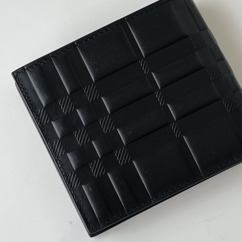 Bv*b*rry wallets